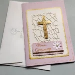Biglietto di auguri fatto a mano per la Prima Comunione con croce dorata