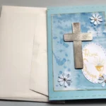 Biglietto di auguri fatto a mano per la Prima Comunione con croce argentata